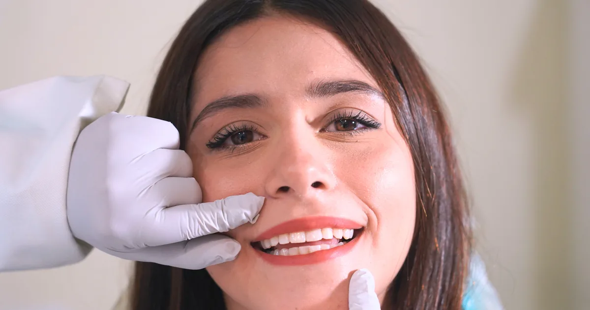 Dra. Gabriela Perez Jacobo- Dentista en Cabo San Lucas | Teeth Cleaning | Dental Filling & Emergency