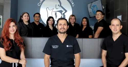 Cirugia Oral y Maxilofacial Dr. Alejo Villarreal Alanis / Implantes Dentales, consultorio dental en Piedras Negras, Coahuila