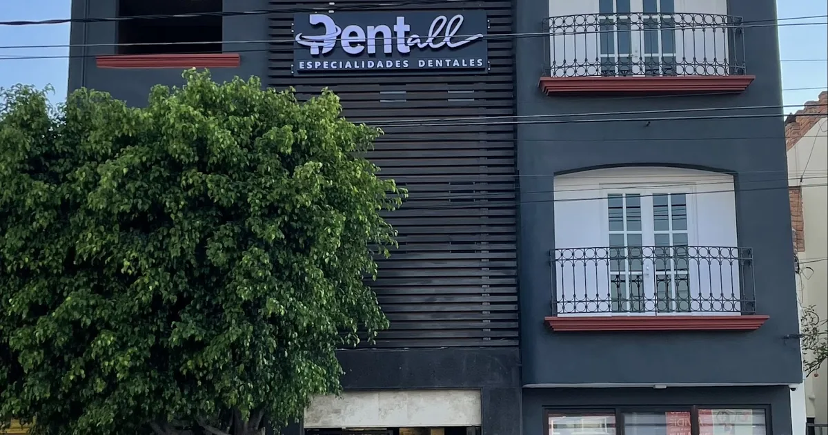 Ortodoncia e Implantología -Dentall-