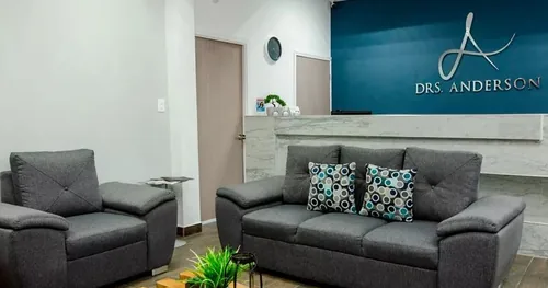 Drs.Anderson Dental Office- Sucursal Guerrero, consultorio dental en Nuevo Laredo, Tamaulipas