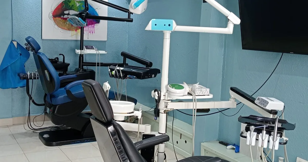 Dr. Mora Studio Dental