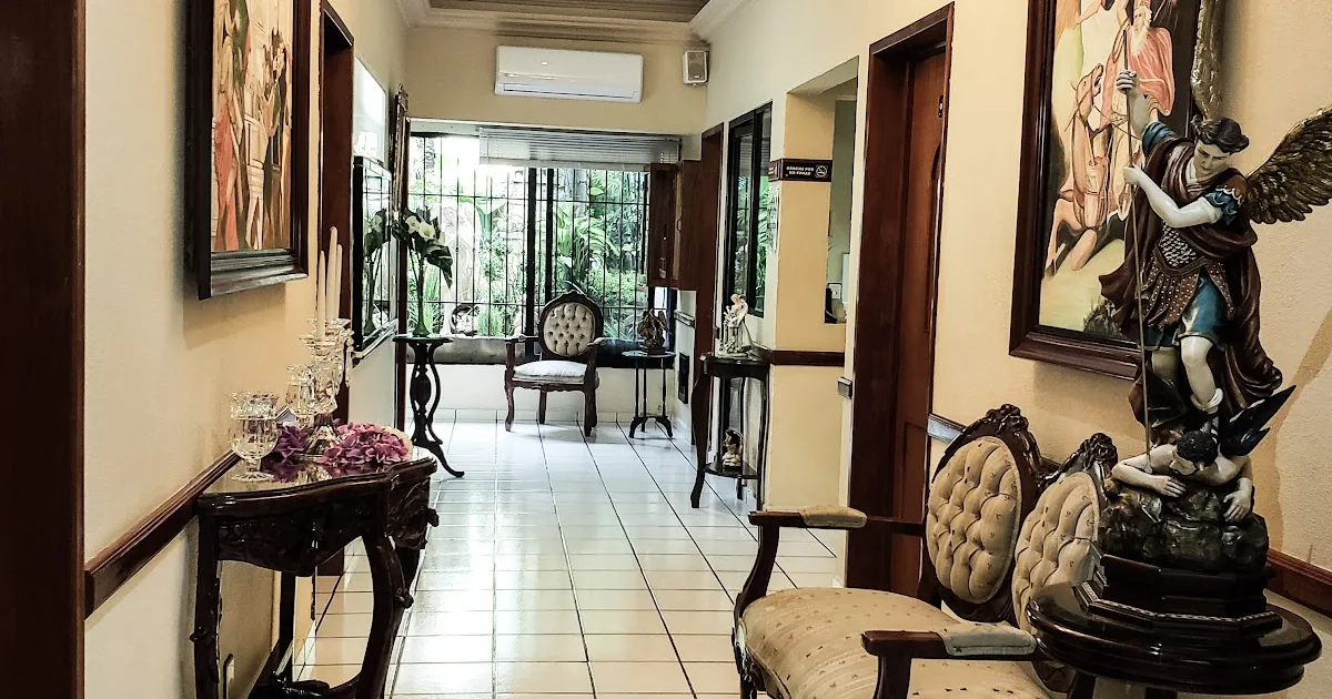 Clínica Dental Lop Cal