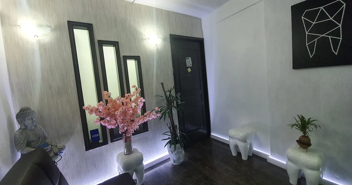 Dentista y odontólogo «Perfect Smile Clinic» atención las 24 horas.