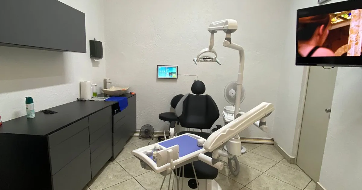 EM Dental