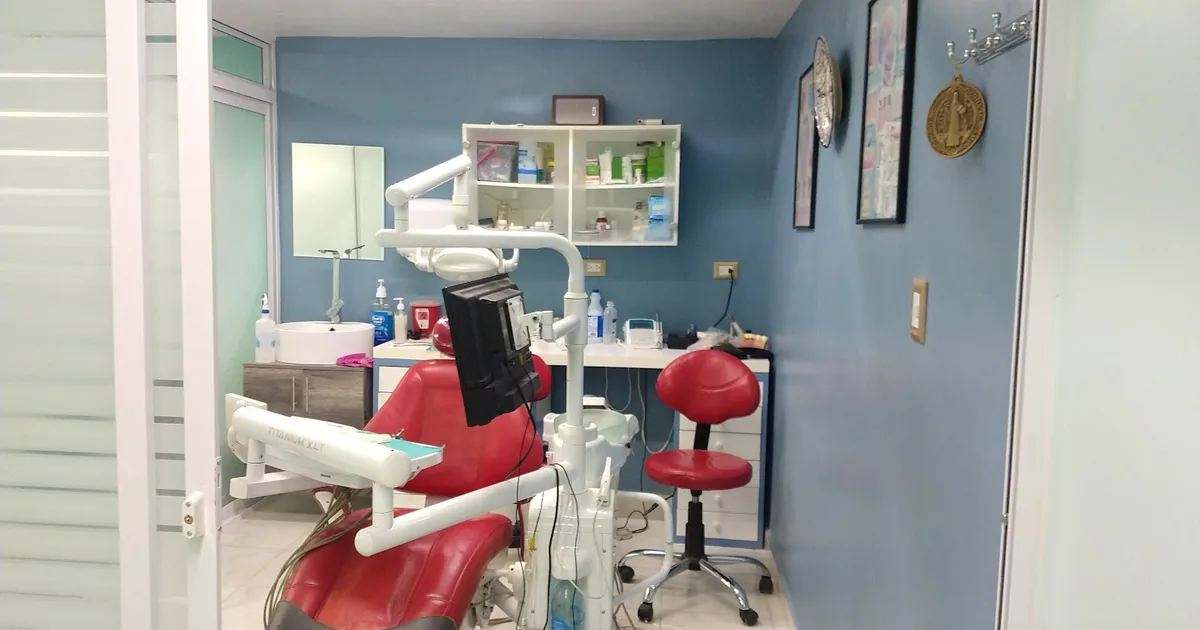 Oral-den | Clínica Dental Francisco J. Hernández Muñoz/ Verónica Cid Aparicio Cirujanos Dentistas